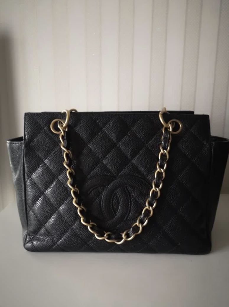 Chanel PTT / Petite Timeless Tote in Beige Clair Caviar, Luxury, Bags &  Wallets on Carousell
