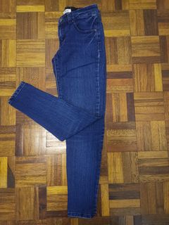 (Category: ) located in . Submitted by basarili.closet (Listing ID 1012002235, Image 1). Description: .