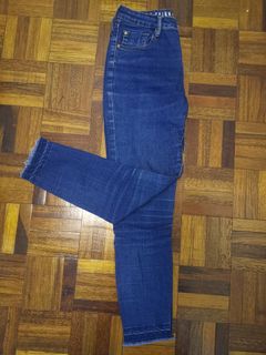 (Category: ) located in . Submitted by basarili.closet (Listing ID 1012017691, Image 1). Description: .
