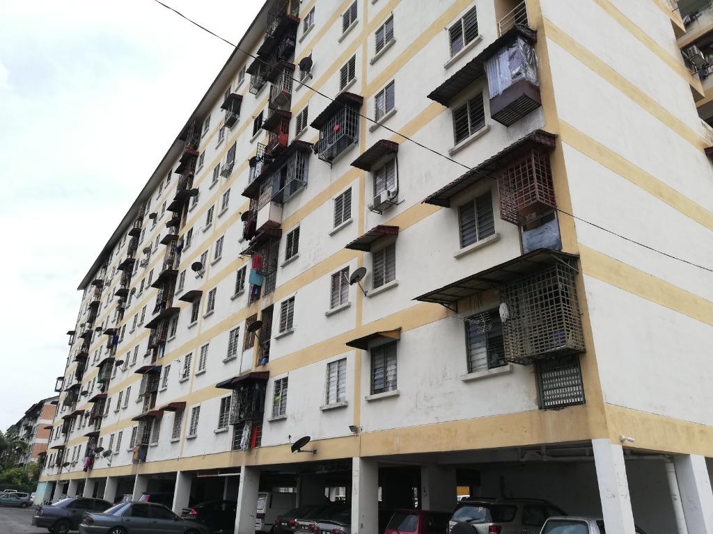 To Let Impian Indah Apartment Balakong 650sf 3rooms2baths Basic Unit Property Rentals On Carousell