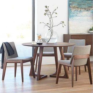 TSDTR 004 Solid Wood Round Table w Solid Wood Leg