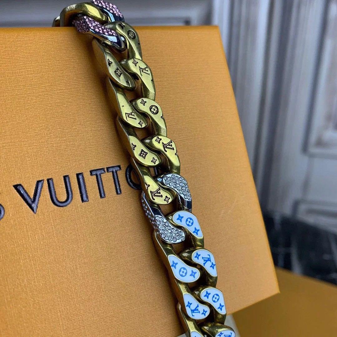 Louis Vuitton Cuban Chain Link Bracelet LV, Men's Fashion, Watches &  Accessories, Jewelry on Carousell