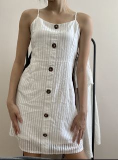(Category: ) located in . Submitted by savetheclothes (Listing ID 1012095565, Image 1). Description: .