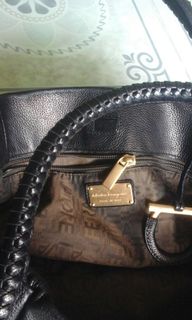 (Category: ) located in . Submitted by lea.onlineshops (Listing ID 1012292758, Image 1). Description: .