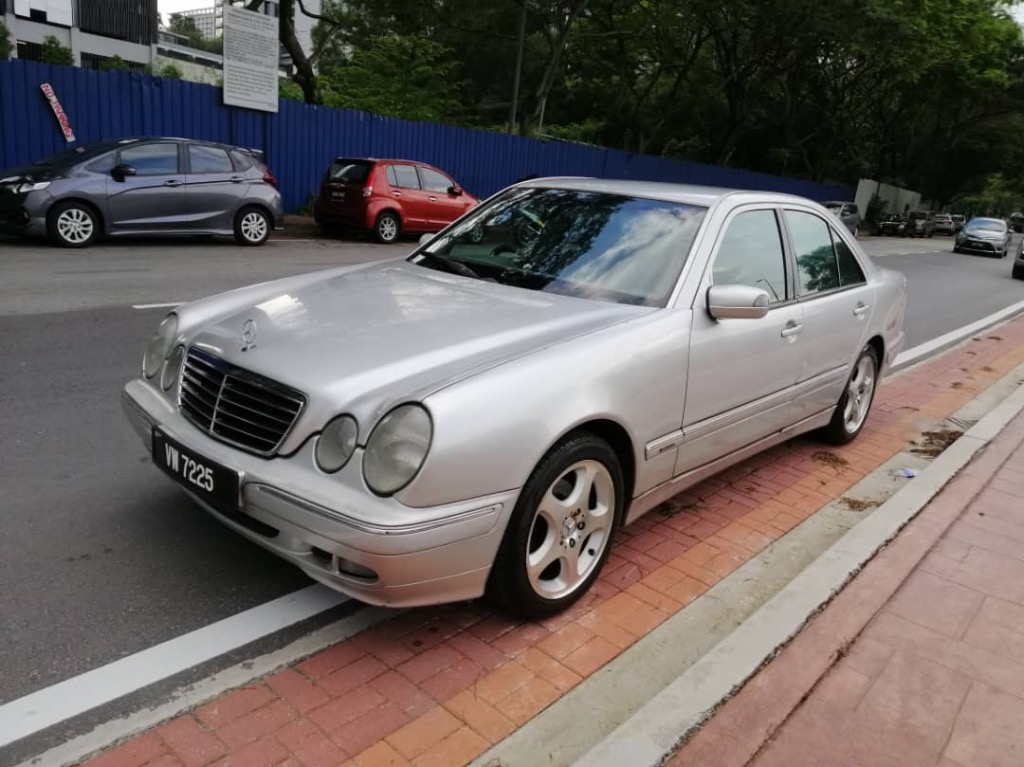 Mercedes e200 online 2000
