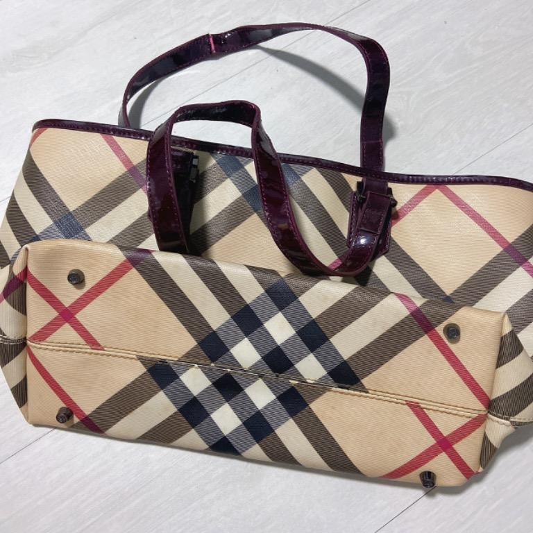 red burberry purse