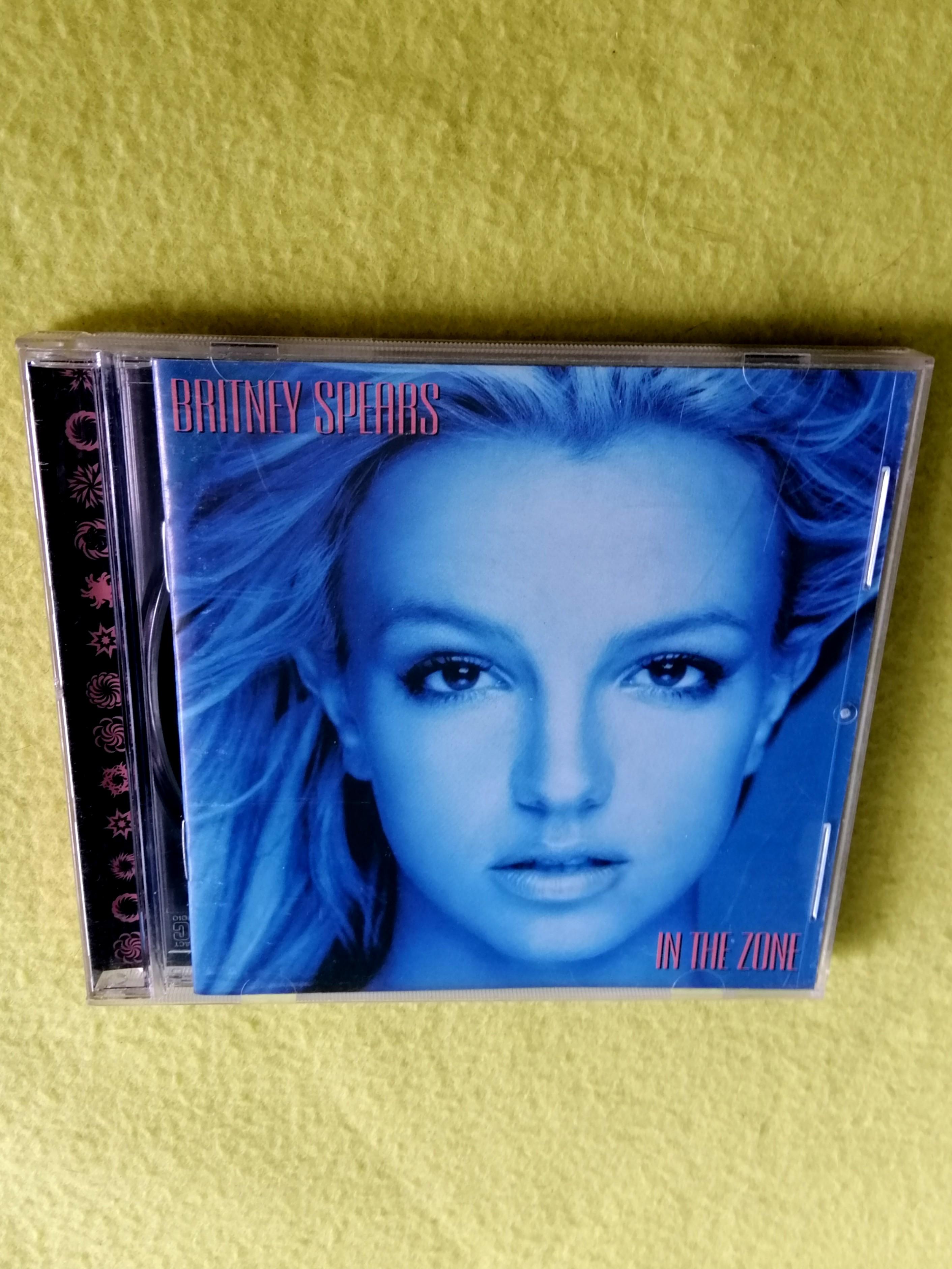 Britney Spears In The Zone Cd Not Vinyl F3708 F3709 Vintage Collectibles Vintage Collectibles On Carousell