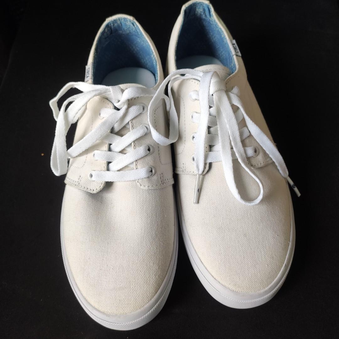Circa shoes shop white