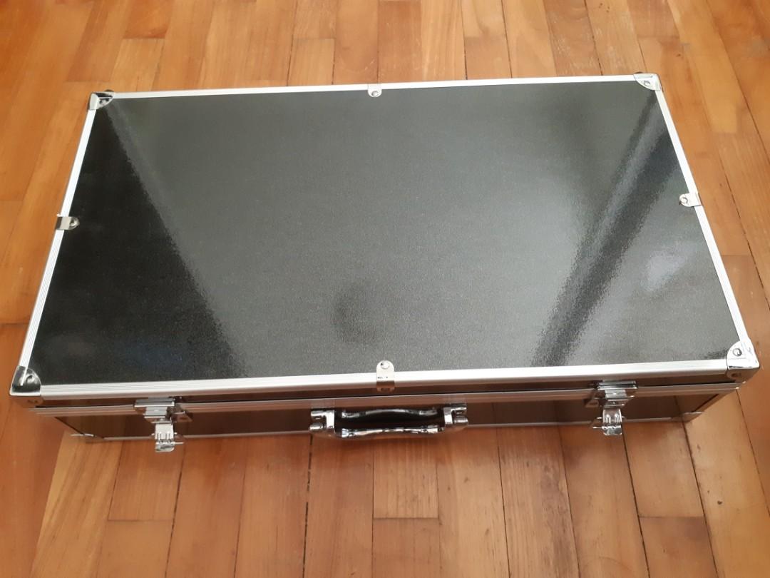 Drone case (Category: Drones) located in Singapore. Submitted by eric.432 (Listing ID 1012214935, Image 1). Description: Never used before and stock only in my room. Dimension as shown in the photo..