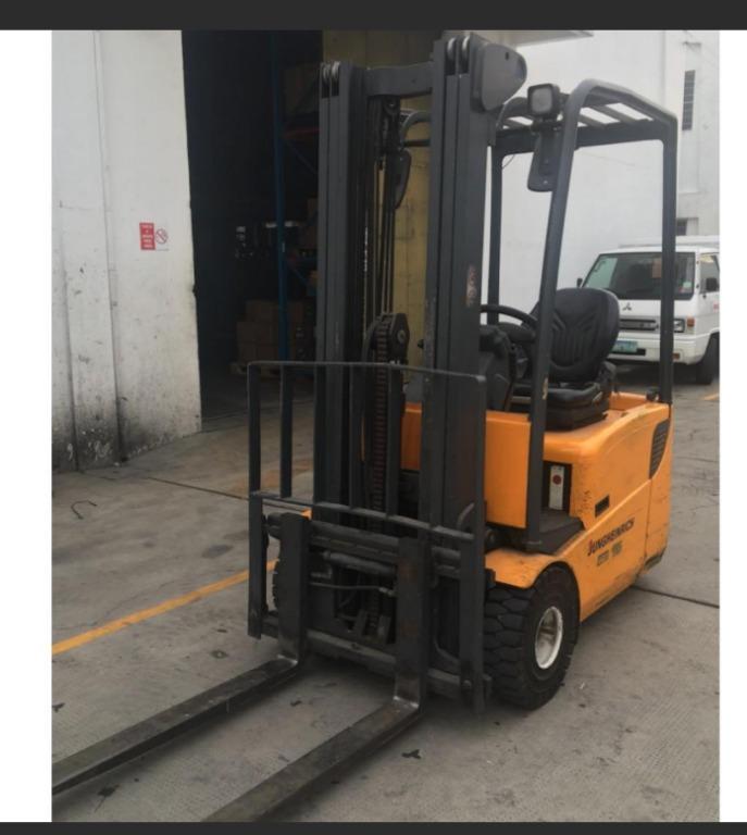 forklift (Category: Construction Tools & Equipment) located in Makati City. Submitted by franella.franella (Listing ID 238745124, Image 3). Description: Forklift for sale because manufacturing business scaling down good working condition, please visit Jungheinrich Forklift - P350,000 height capacity 6500 mm, load capacity 1600 kg, details in image attached text Frannie 0917 7927919 or Gary 0917 8319919 .