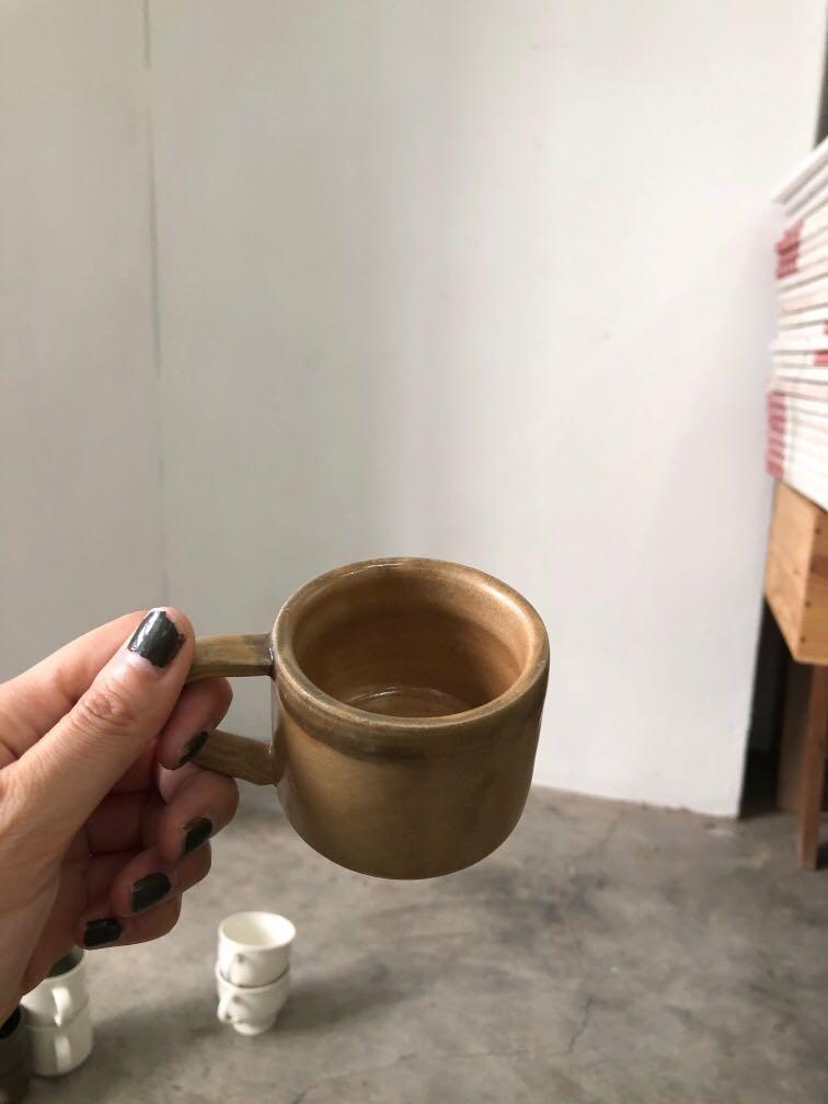 Handmade Ceramic Mugs (Category: Coffee & Tea Tableware) located in Singapore. Submitted by klyth (Listing ID 1012259708, Image 3). Description: $5 per mug Made by yours truly haha.