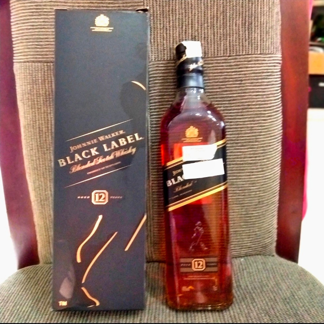 Johnnie Walker Black Label ORIGINAL, Makanan & Minuman ...