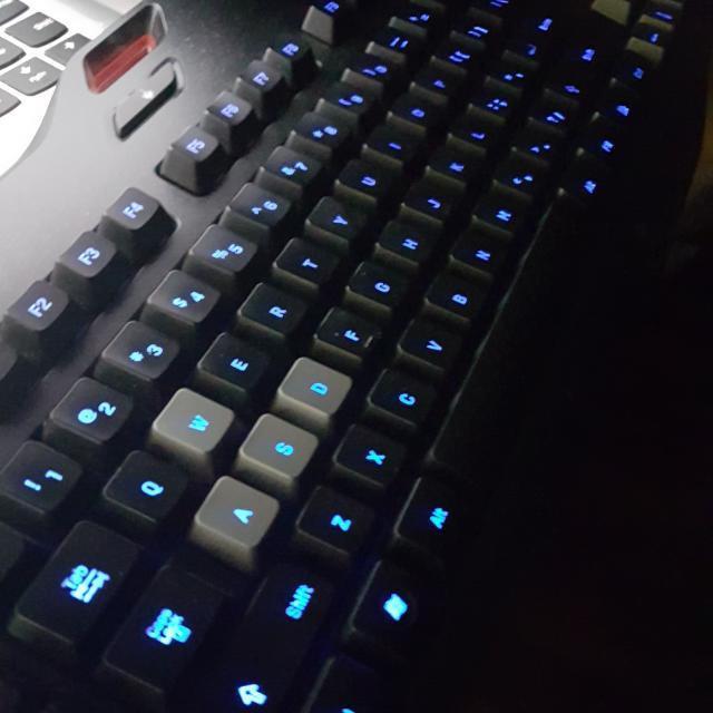 Logitech G105 Gaming Keyboard With Led Backlighting Electronics Computer Parts Accessories On Carousell