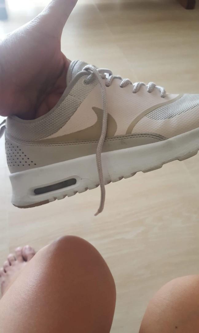 Peach/ Rose Gold Nike Sneakers (Category: Sneakers) located in Bacoor. Submitted by mac131225 (Listing ID 1012211011, Image 3). Description: Original Nike Rose Gold color size 8. Slightly used Almost good as new in appearance. Original price is 7k..