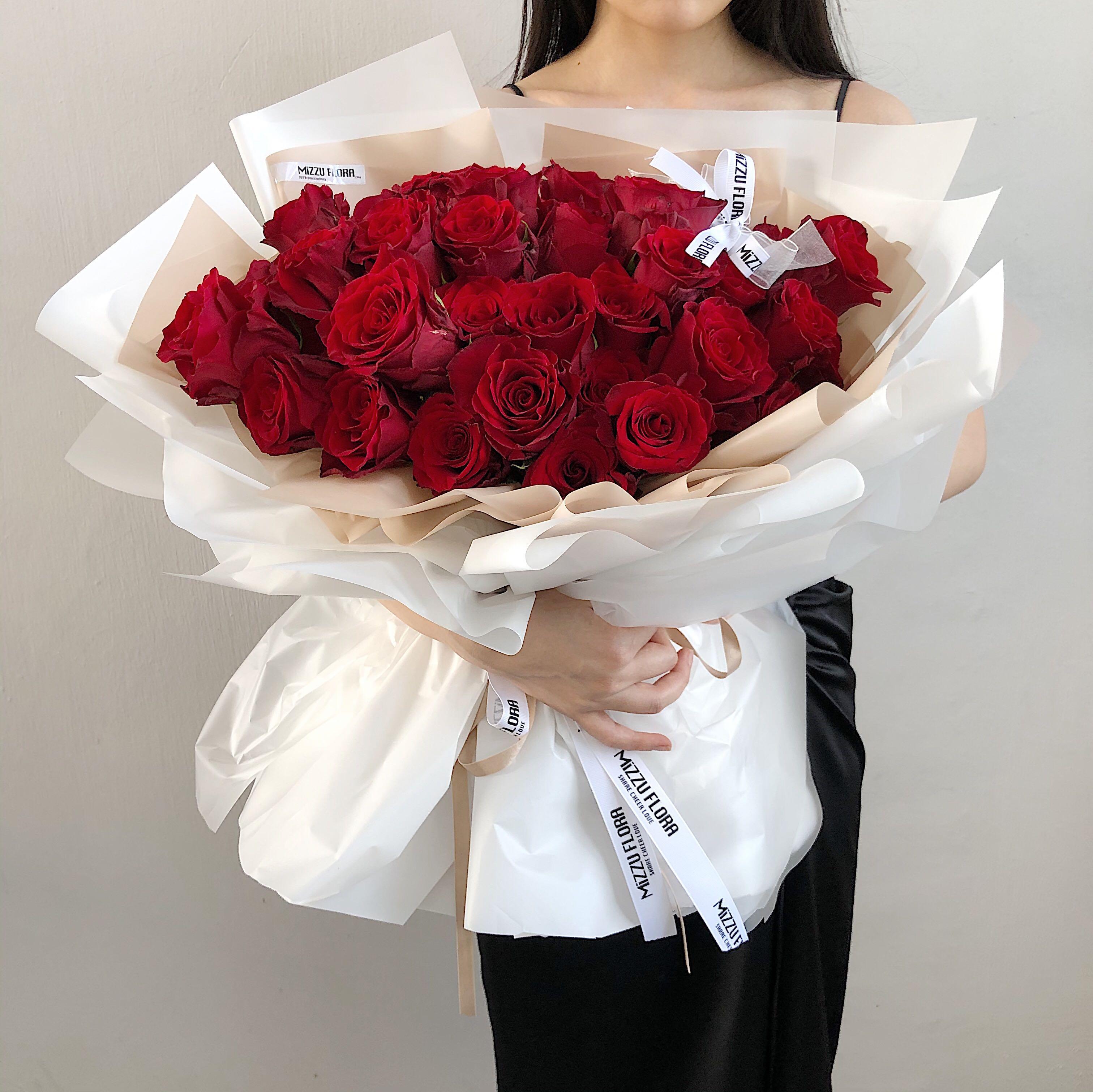 Proposal Bouquet 50 Roses Rose Bouquet 99 Roses Birthday Flower Bouquet Gardening Flowers Bouquets On Carousell