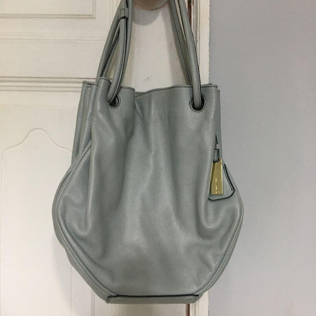 Rabeanco Petal Shoulder Bag