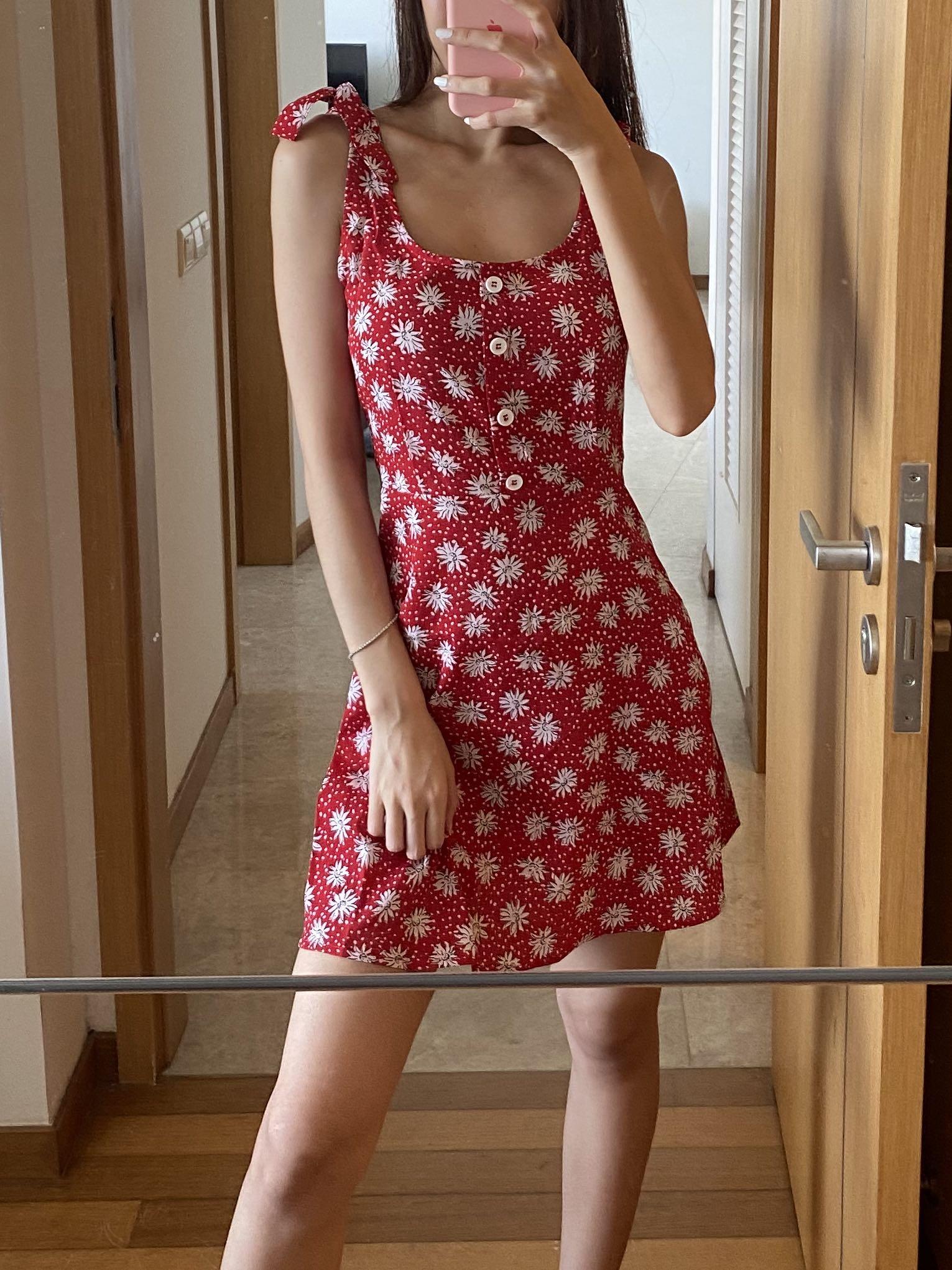 Daisy red top dress