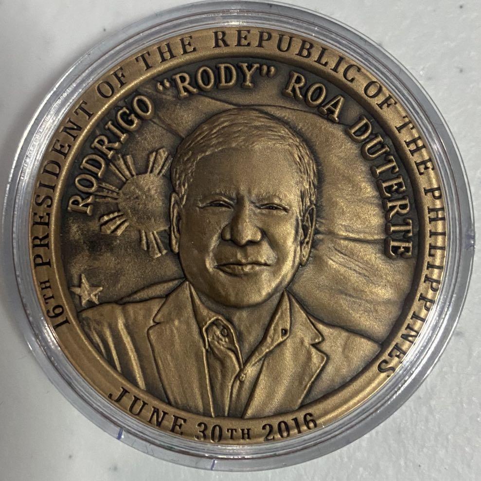 RODRIGO DUTERTE Presidential Inauguration Medal (Category: Currency) located in Dumaguete. Submitted by toylandstuff13 (Listing ID 1012400276, Image 2). Description: NEW President Duterte Inauguration Medal .