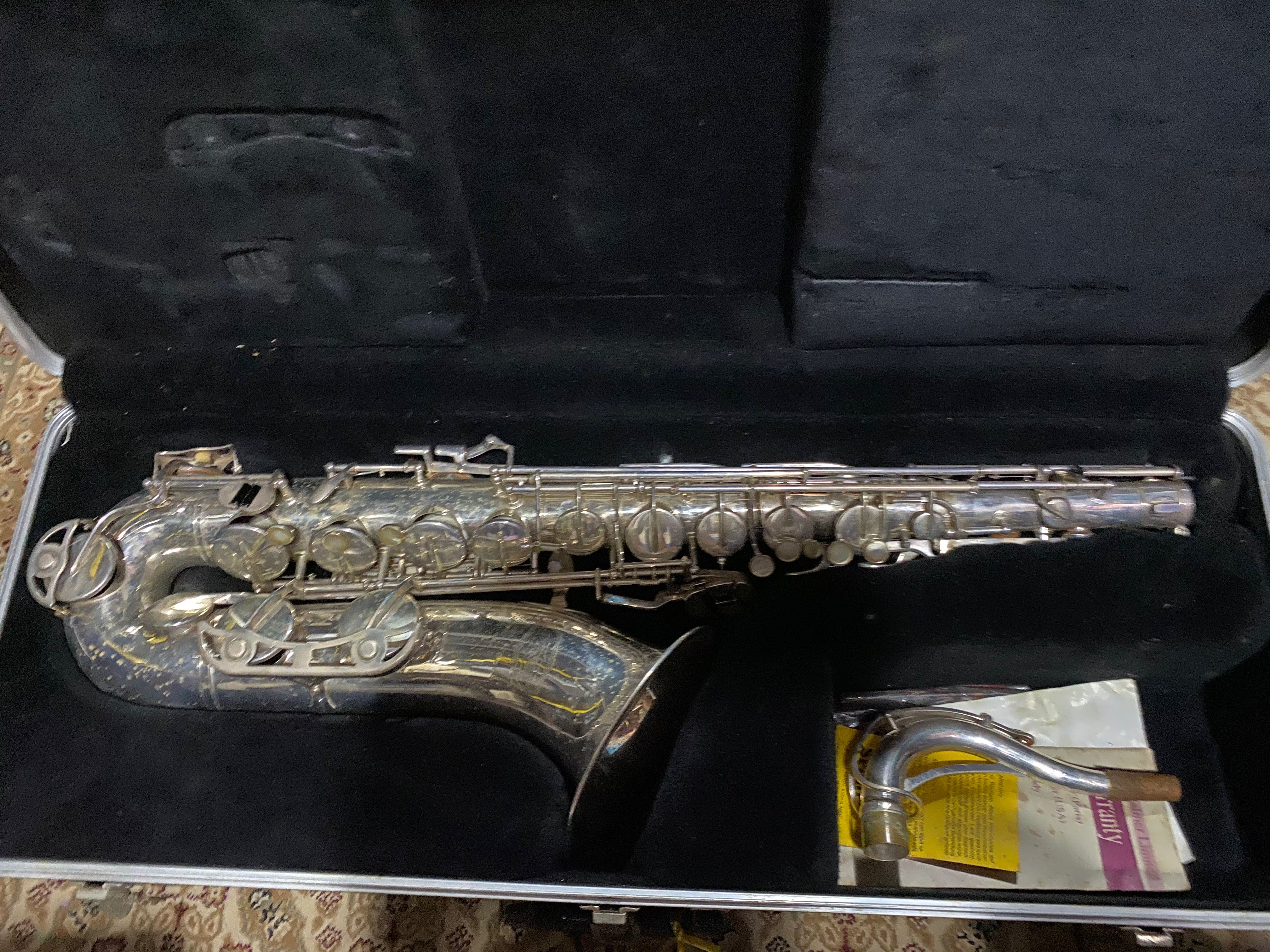 Selmer Bundy II Tenor Saxophone, Hobbies & Toys, Music & Media, Musical
