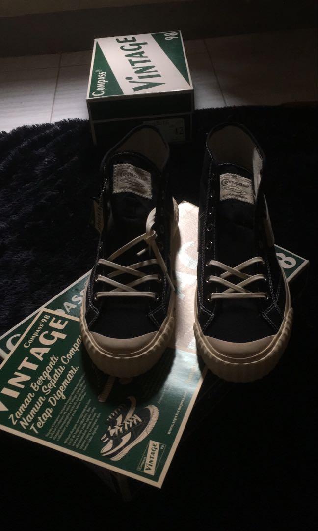 Sepatu Compass Vintage Fesyen Pria Sepatu Sneakers Di Carousell