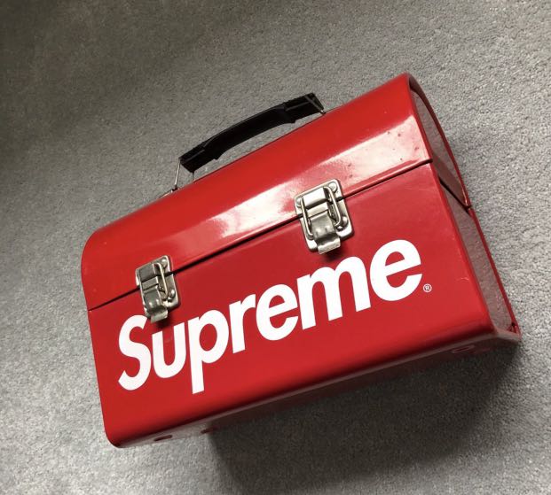 Supreme lunch bag 2025