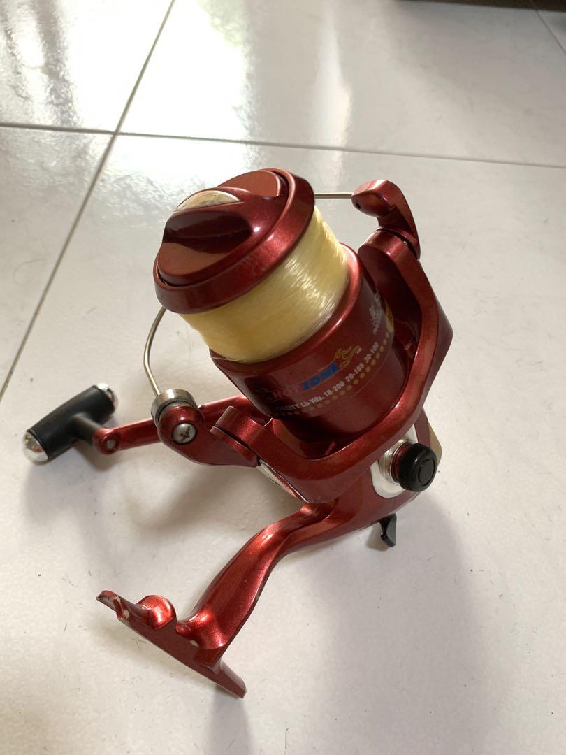 Surecatch hotzone fishing reel, Sports Equipment, Fishing on Carousell