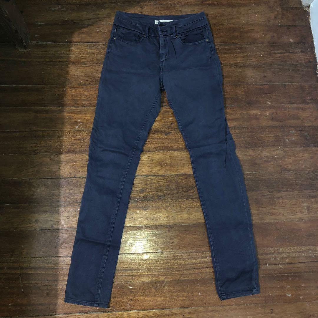 w28 jeans size