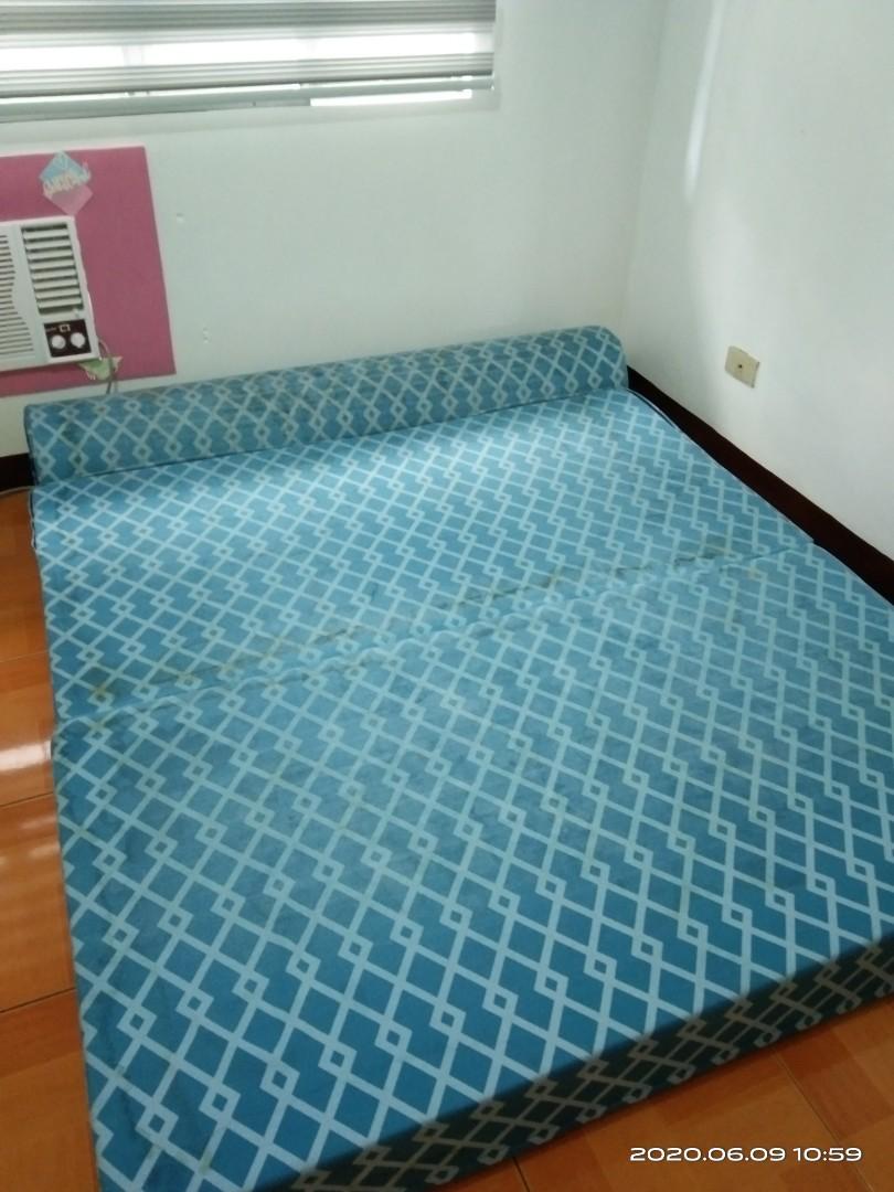 Queen size hotsell sofa bed uratex