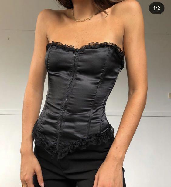 VINTAGE Black corset top, Women's Fashion, Tops, Sleeveless on Carousell