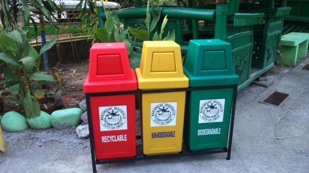 Waste segregation trashbin, Furniture & Home Living, Cleaning ...