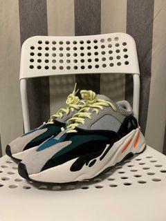 Yeezy 700 Waverunner OG 100% authentic