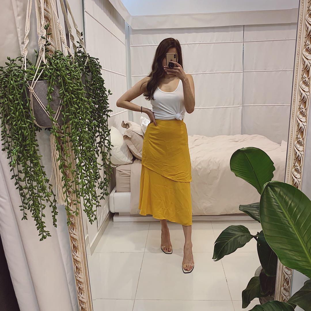 yellow flowy skirt
