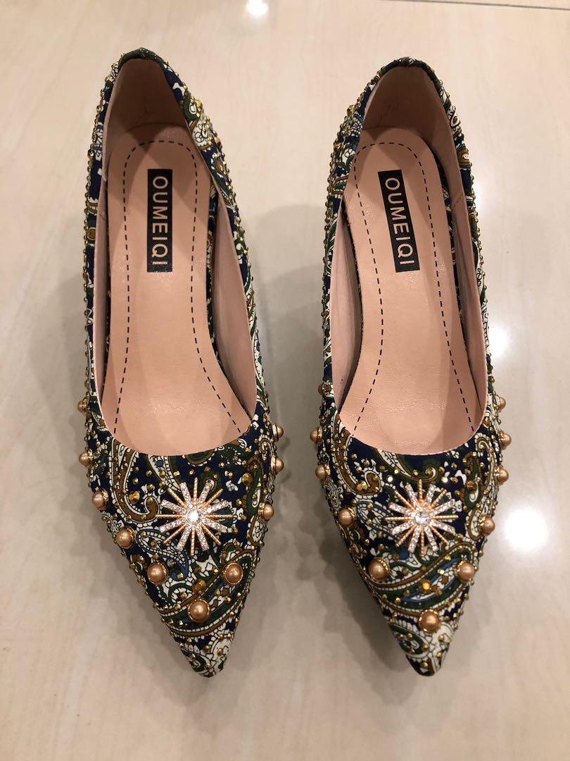 34 Oriental classic dark green wedding casual dinner heels
