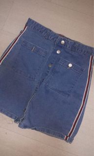 (Category: ) located in . Submitted by peachlovers (Listing ID 1017530649, Image 1). Description: .