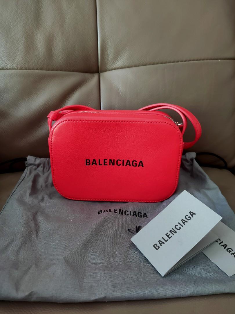 BALENCIAGA EVERYDAY XS CAMERA BAG Luxury Bags  Wallets on Carousell