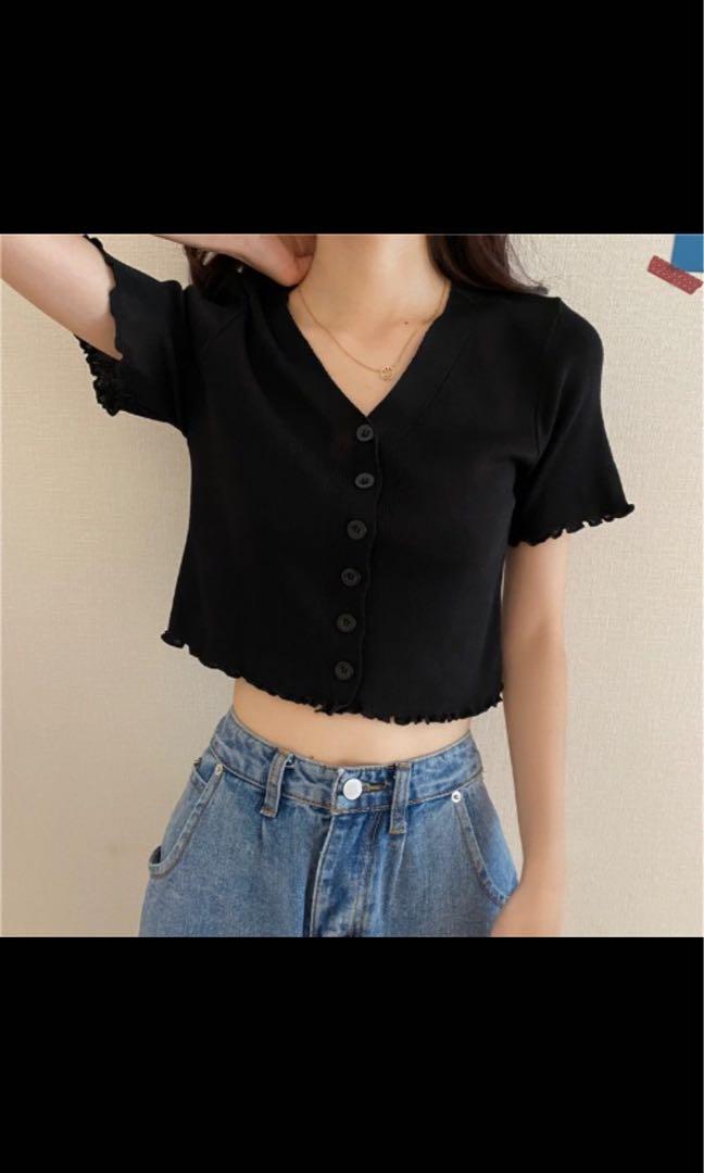 Black Basic Button Top (Category: Sleeveless) located in Singapore. Submitted by ffgshjxno (Listing ID 1017430523, Image 2). Description: Bought extra without realising -.- brand new .