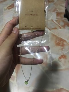 (Category: ) located in . Submitted by shoptillyoudroppppppp (Listing ID 1017576449, Image 1). Description: .