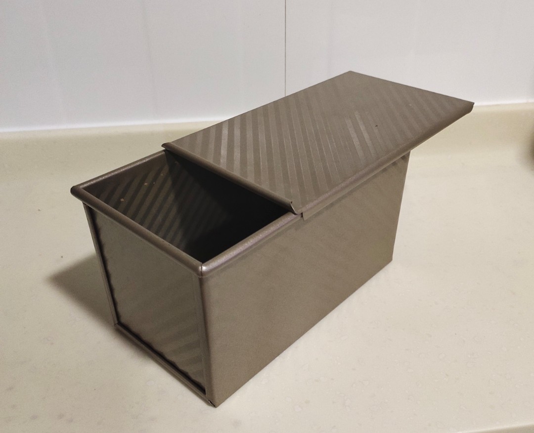 Bread loaf pan 450g, Furniture & Home Living, Kitchenware & Tableware
