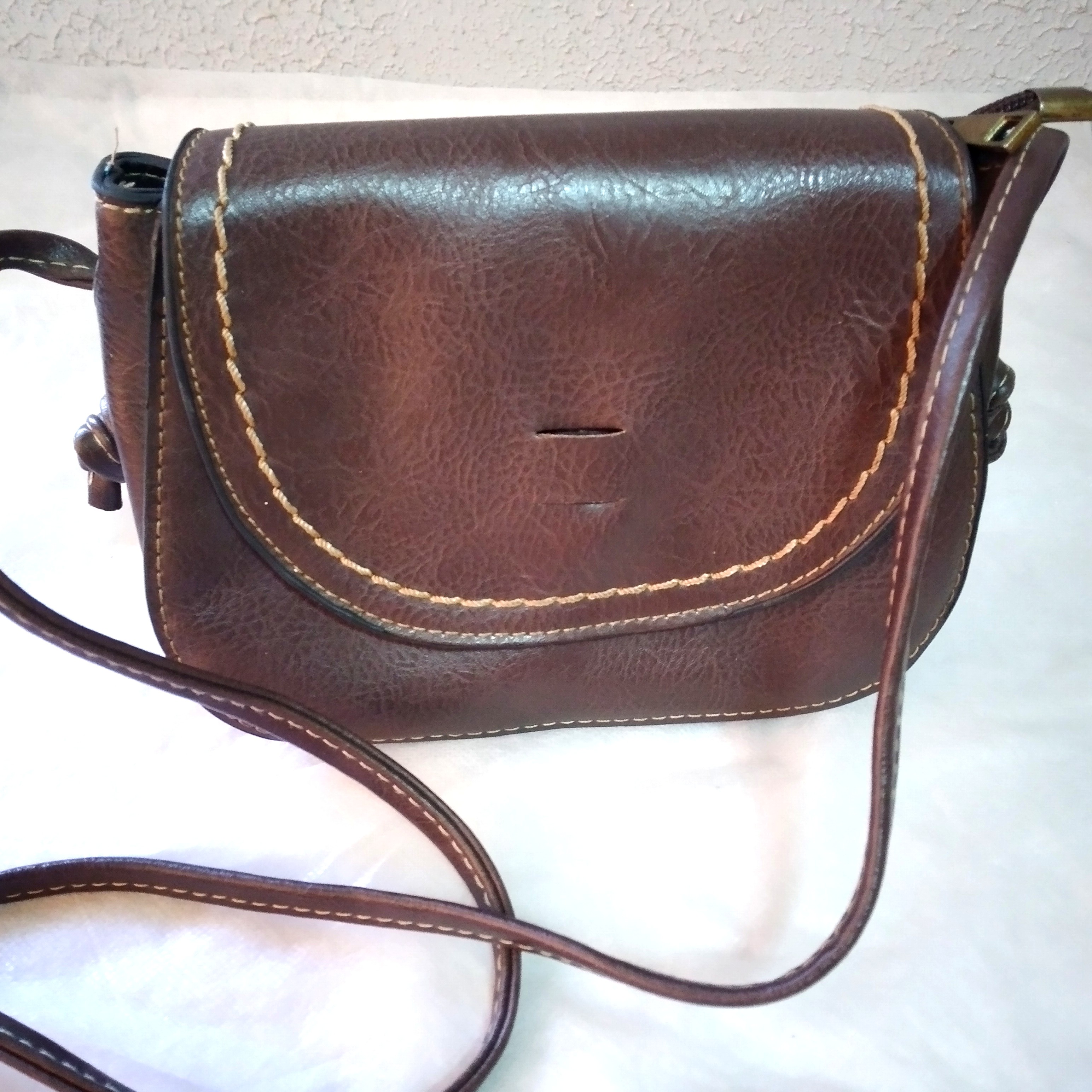 leather small sling bag