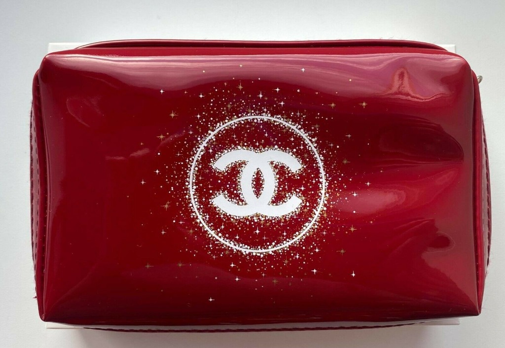 CHANEL Glossy Red Makeup Bag, Women's Fashion, Bags & Wallets, Purses
