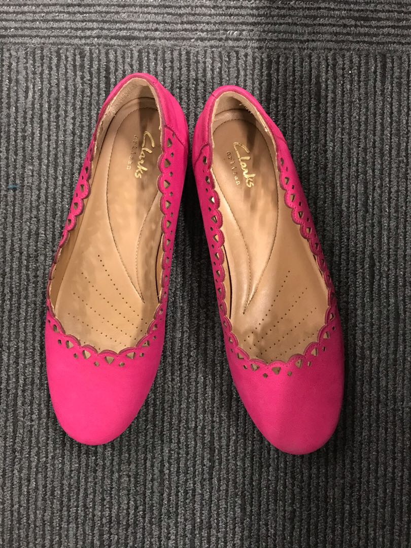 clarks pink flats