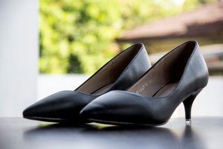 CLN Black Pumps w/ 2.5 inch heels (US 7/EU 38)