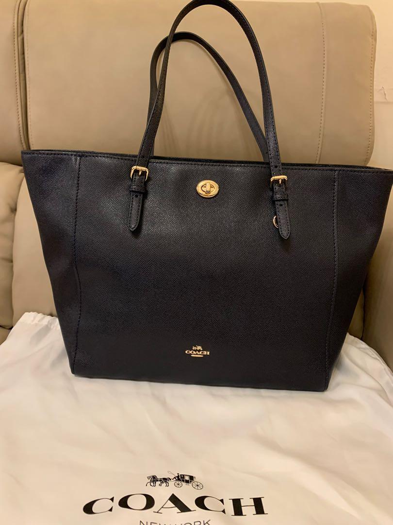 Coach 羊仔皮真皮手袋👜, 名牌, 手袋及銀包- Carousell