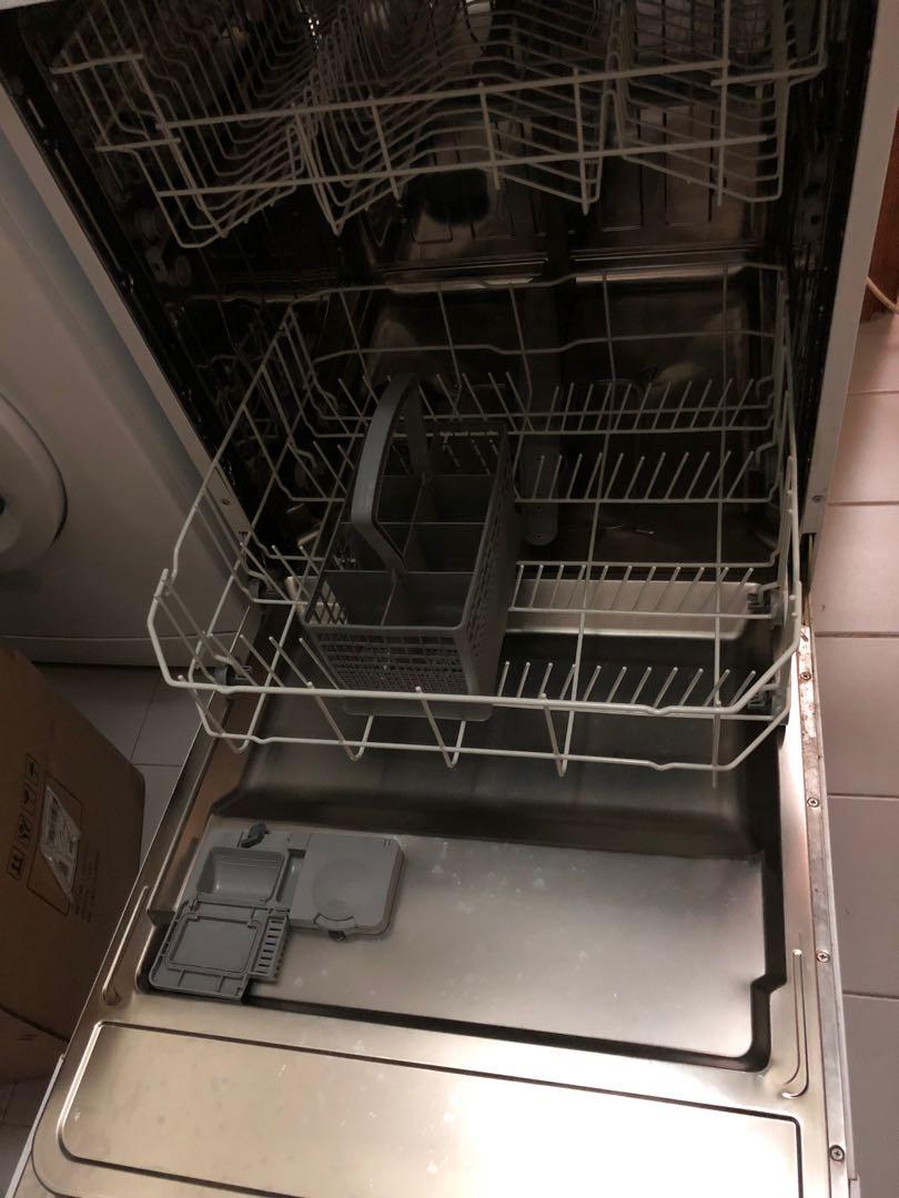 Elba dishwasher 150, TV & Home Appliances, Washing Machines and Dryers on Carousell