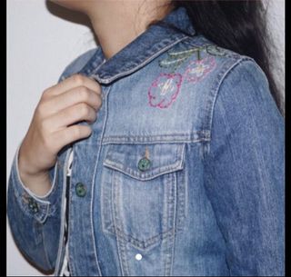 (Category: ) located in . Submitted by undocloset (Listing ID 1017503467, Image 1). Description: .