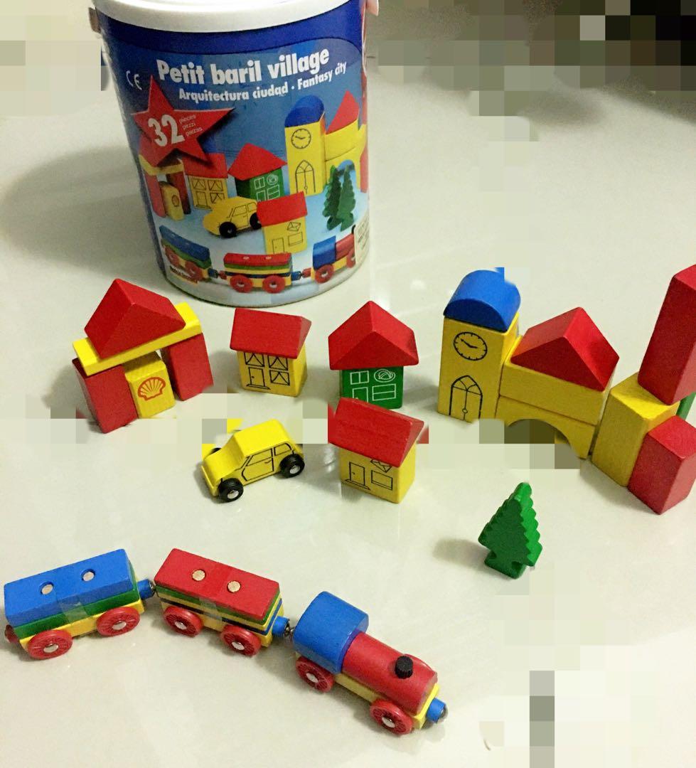 Heros Little Town Wooden Blocks Hobbies Toys Toys Games on