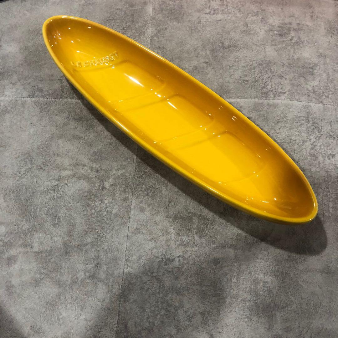 New Le Creuset Dijon Yellow Bugette Baguette Bread Dish New With Box