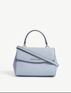(Category: ) located in . Submitted by Femmeboutique (Listing ID 1017595946, Image 1). Description: .