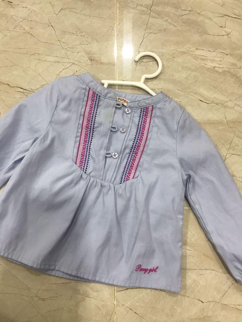 Poney Top Di Carousell