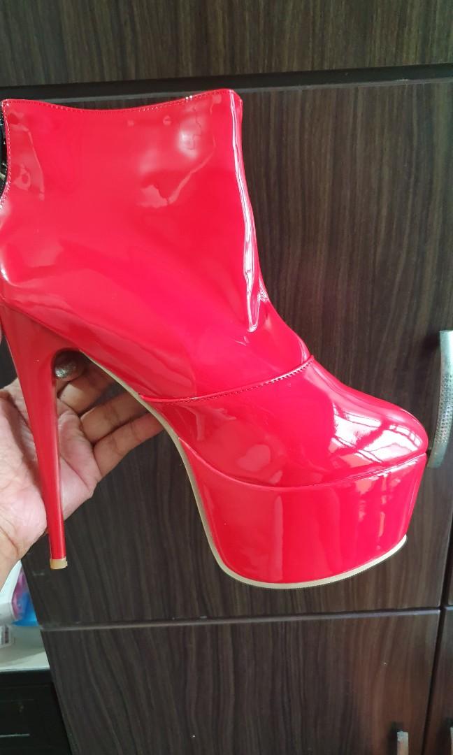 red boots size 2